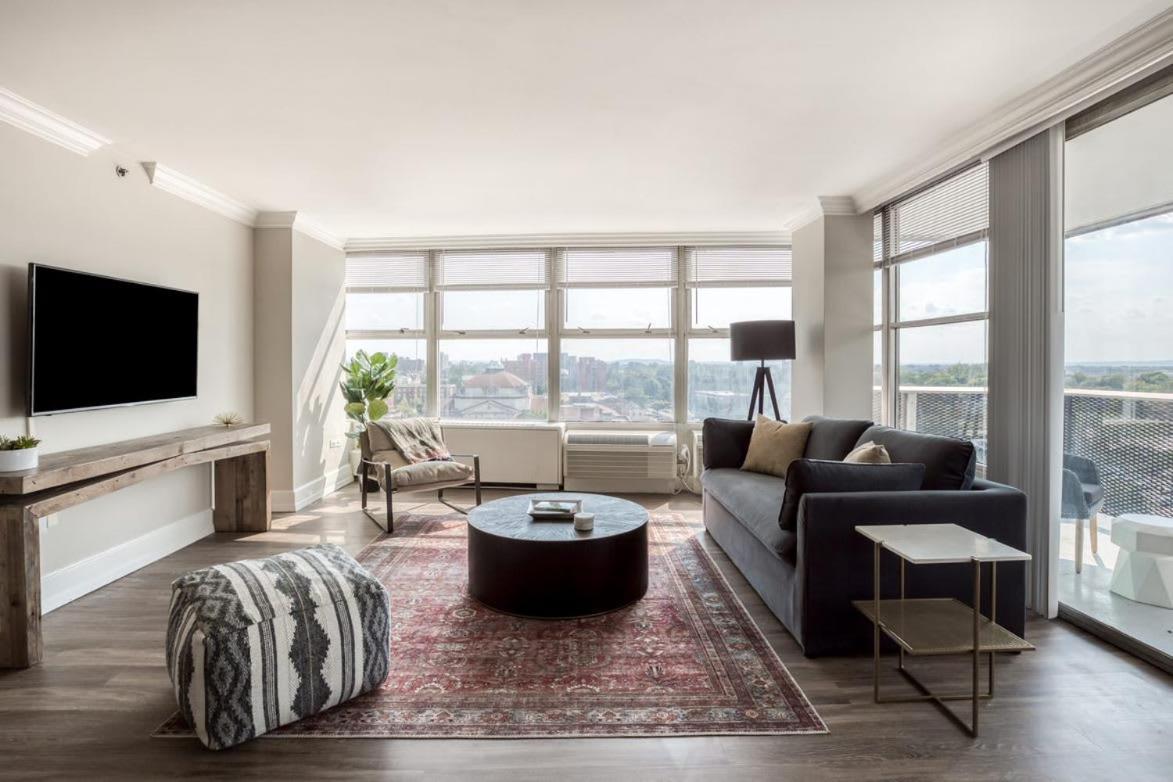 Cozysuites 800 Tower 1Br With Gym! 10 Louisville Eksteriør bilde